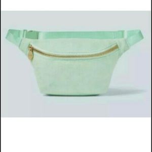 NWT Tony Cloverlane green Fannypack